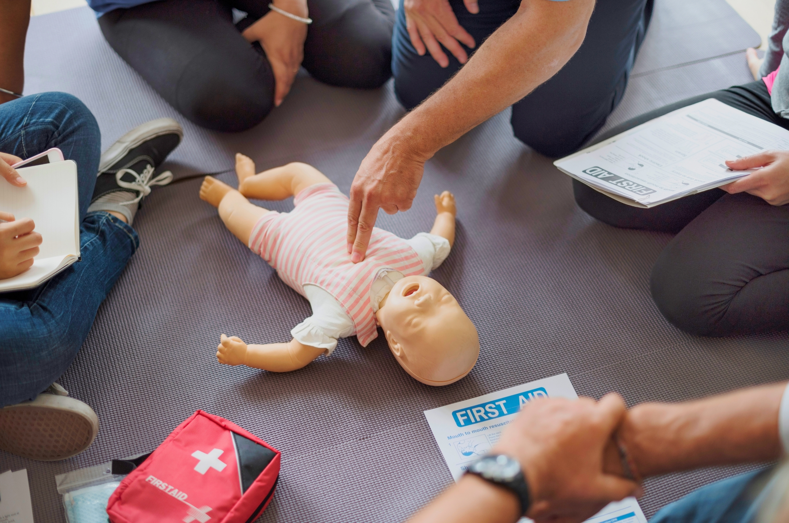pediatric-cpr-first-aid-training-2